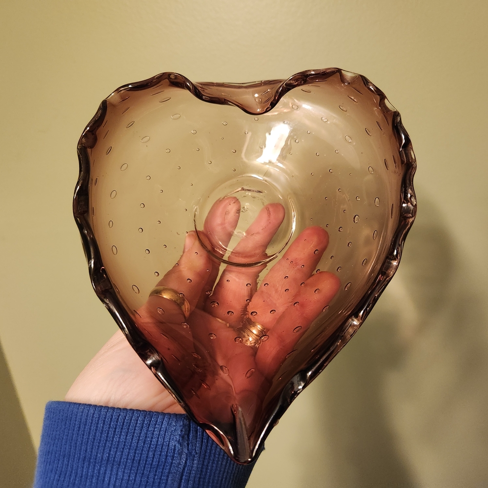 Amethyst Hand Blown Art Glass Bullicante Controlled Bubble Heart Shaped Dish - Picture 5 of 15